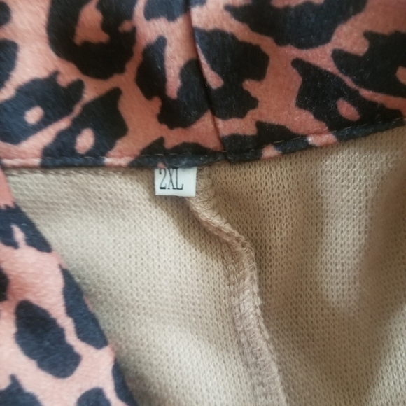Leopard Print Knit Coat - Picture 7 of 7